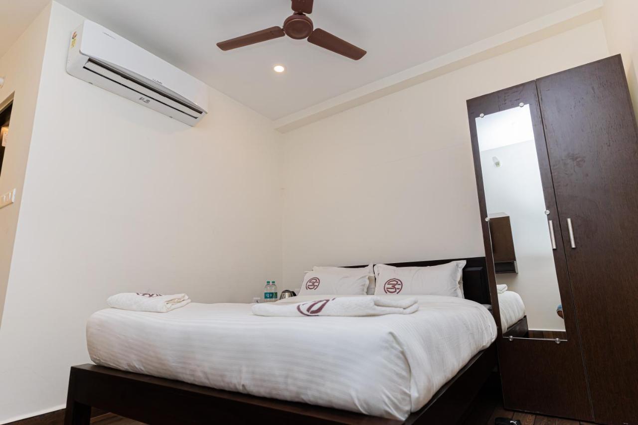 Hotel Mookambika Comforts Tirupati Dış mekan fotoğraf